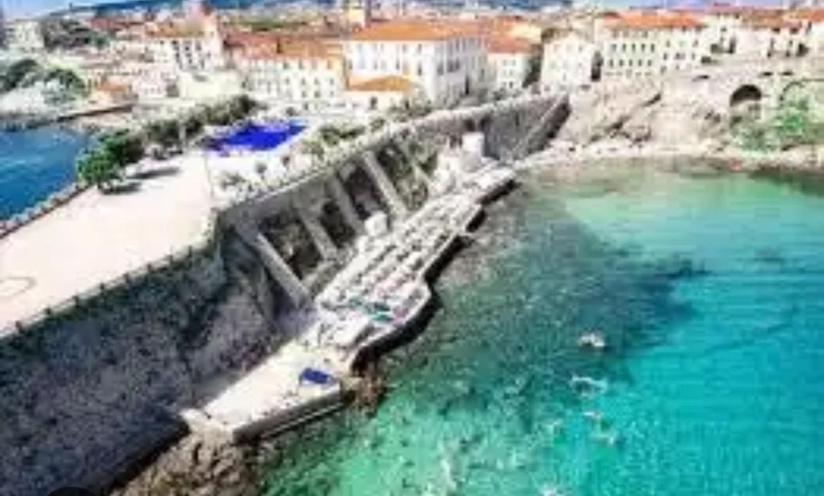 Luxury Apartment Centro Storico Piombino Eksteriør bilde